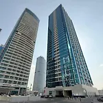 Top Floor, Jlt A, 8 Mins To Metro Great City View