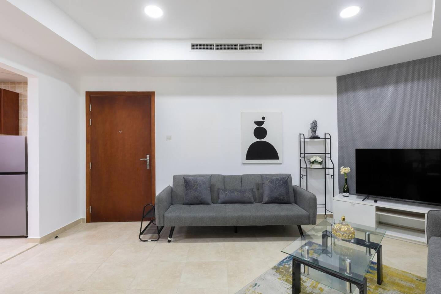 Apartment Floor, Jlt A, 8 Mins To Metro Great View *