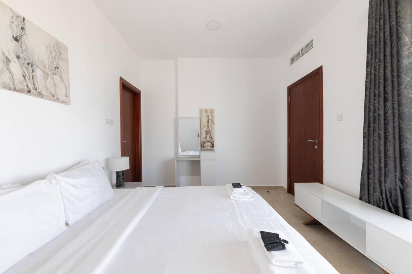 Floor, Jlt A, 8 Mins To Metro Great View Dubai
